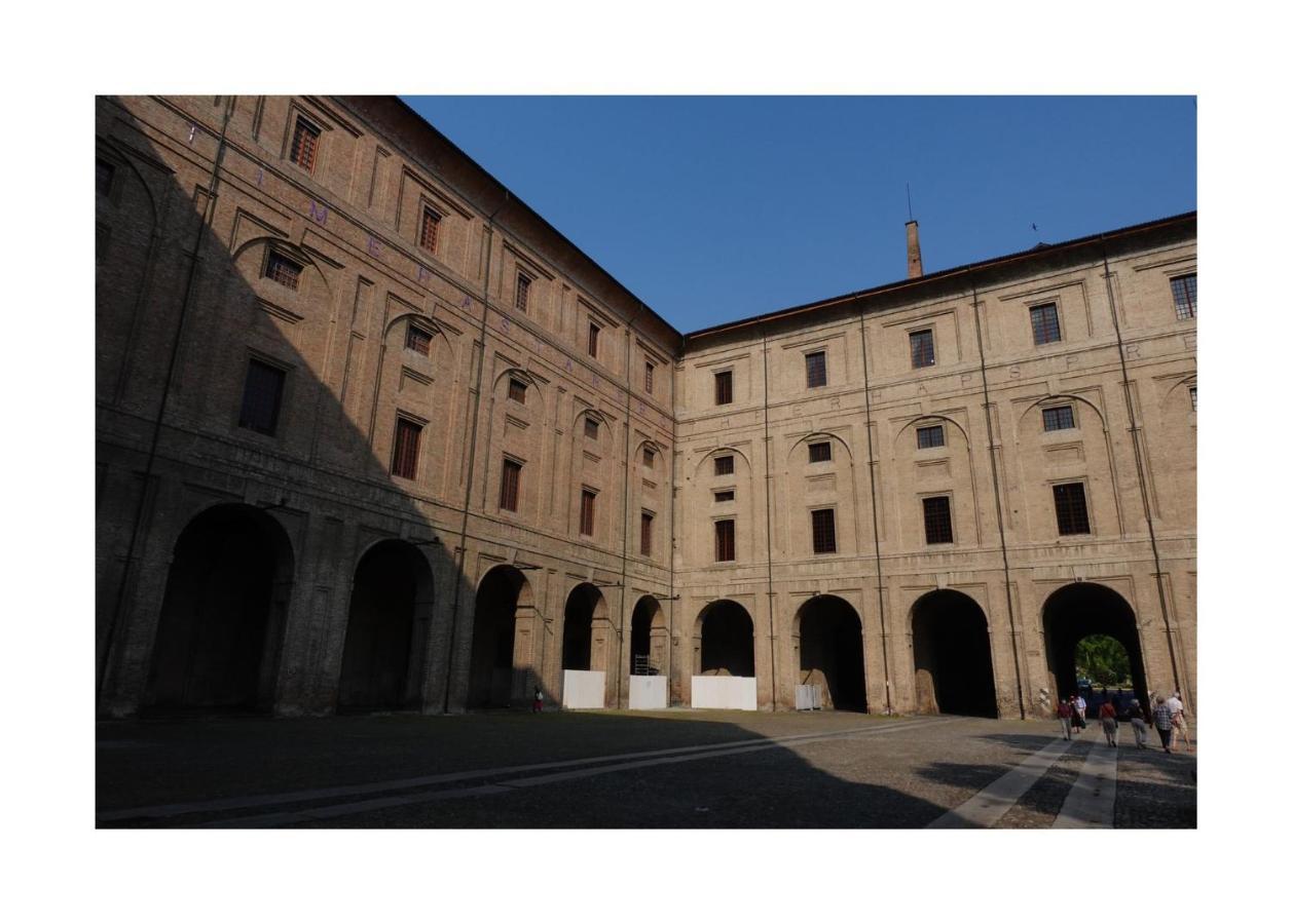 Il Borgo Appartamento Luca Parma Bagian luar foto