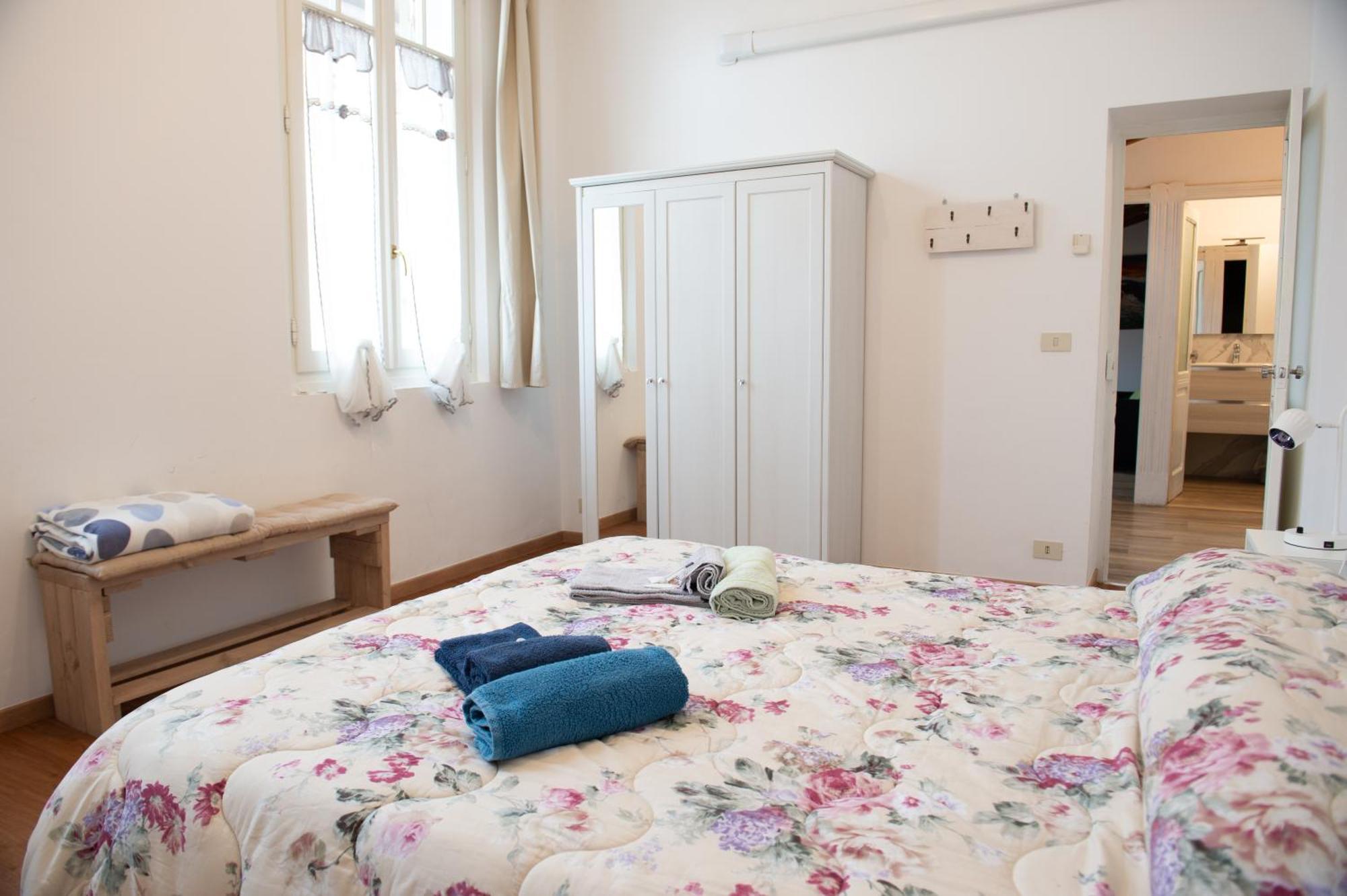 Il Borgo Appartamento Luca Parma Bagian luar foto